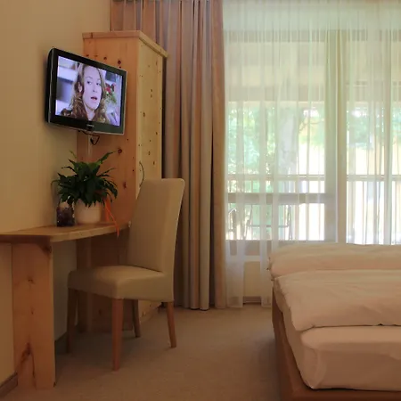 Kraftquelle Schlossblick Hotel 3*