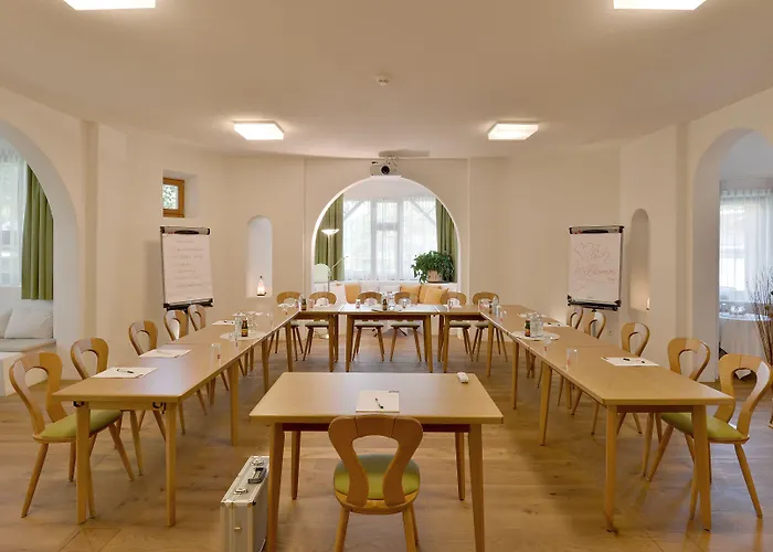 Kraftquelle Schlossblick Отель 3*